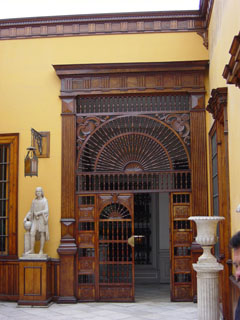 2003-07-19-lima_casa_de_aliaga_2