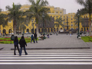 2003-07-19-limaplazadearmas