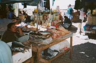 2003-07-22_pisac_food_marke