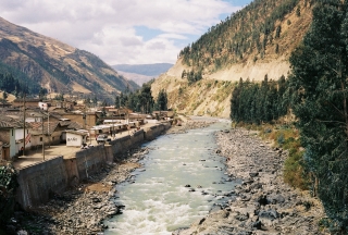 2003-07-25-lunch-river